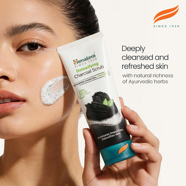 Himalaya Detoxifizierendes Holzkohle Peeling - 75ml